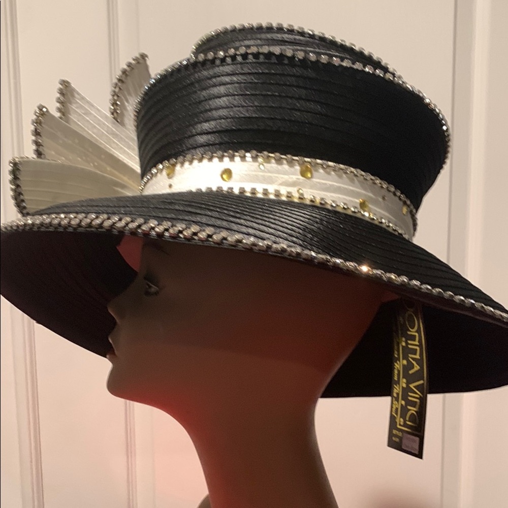 Elegant Black and White Women's Hat with Rhinestone Accents - Picture 4 of 4